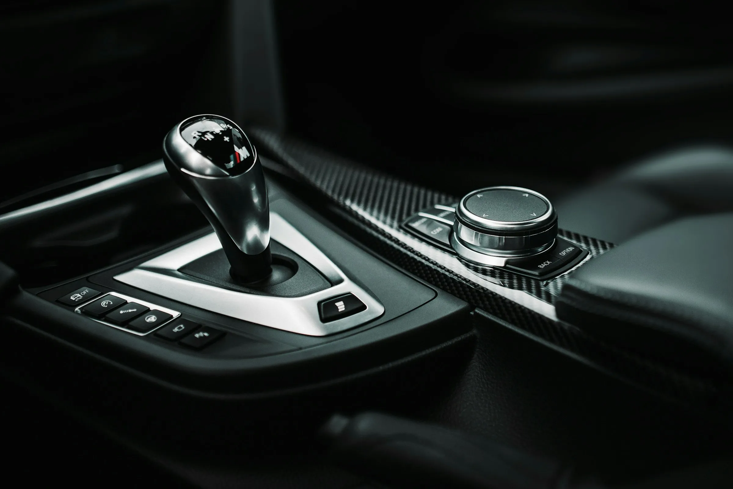 Automatic transmission gear shift lever